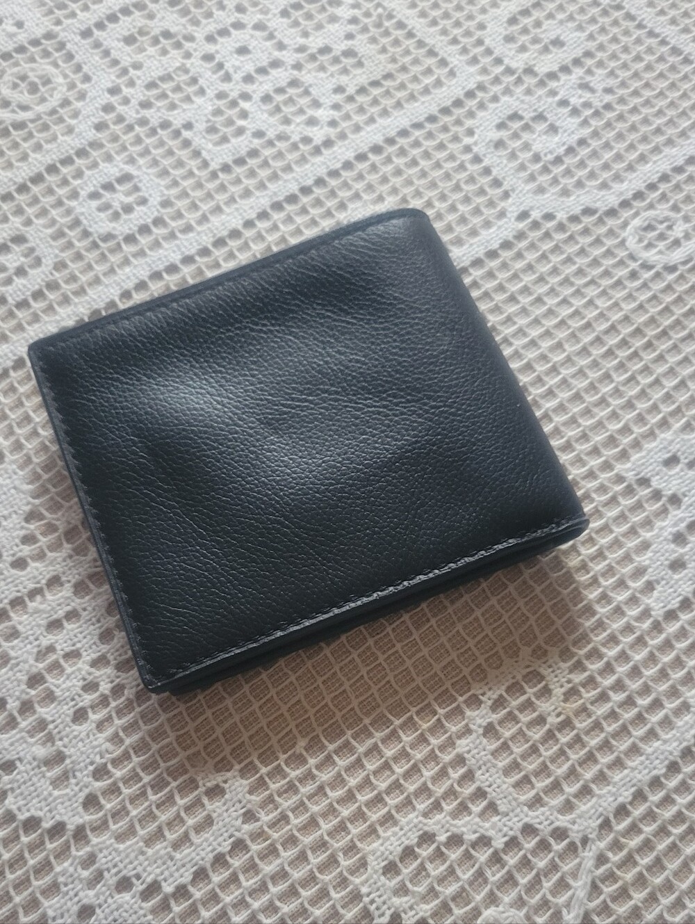Coach - F67630 - Classic Black Leather Bi-Fold Wallet